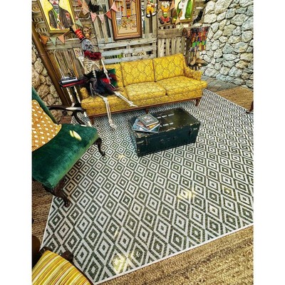 Costa Rica Inspired Green Rectangular Outdoor Rug 2' x 3'