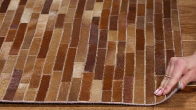 Ivory Geometric Hand-Knotted Cowhide Area Rug - 4' x 6'