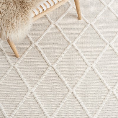 Ivory Handwoven Wool and Cotton 4' x 6' Area Rug