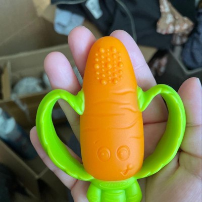 Infantino good bites store textured carrot teether