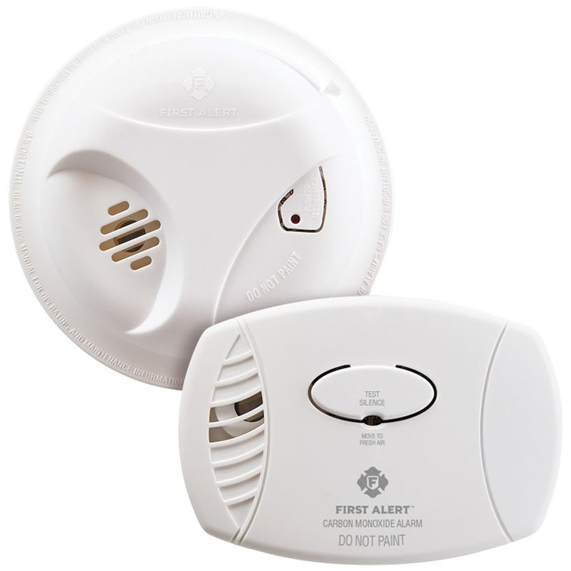 First Alert® Smoke (SA303) & Carbon Monoxide (CO400) Detector Combo Pack, 1 of 6
