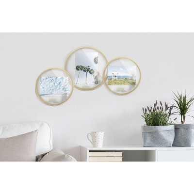 Matte Brass Circular Floating Picture Frame
