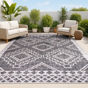 Marokko Diamond  Medallion Indoor/Outdoor Area Rug - JONATHAN Y - 1 of 4