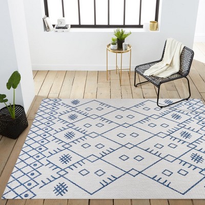 Ivory/Navy Boho Moroccan 4'x6' Synthetic Area Rug