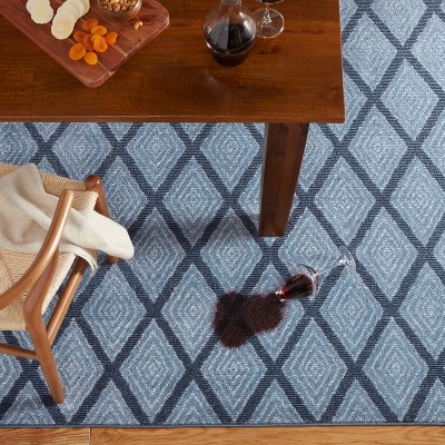 Blue Diamond Pattern 8' x 10' Washable Polyester Area Rug