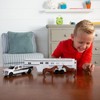 ERTL 1/32 Ford F-350 Super Duty Pick Up with Gooseneck Horse Trailer 46800 - 2 of 3