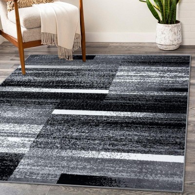 Gray Geometric 5' x 7' Stain-Resistant Synthetic Area Rug