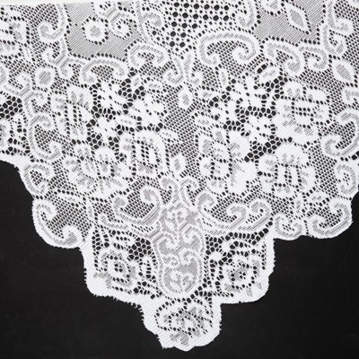 White Lace Rectangular Tablecloth with Floral Patterns, 54x72 in