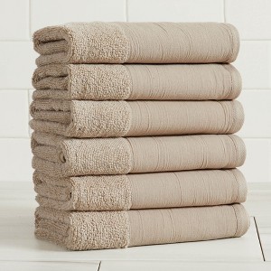 Ultra-Soft Cotton and Modern Linen-Like Border Bath Towels - Great Bay Home - 1 of 4