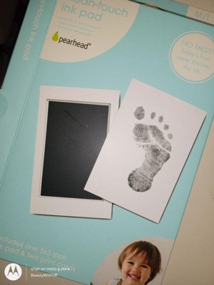 Pearhead Newborn Baby Handprint Or Footprint Clean-Touch Ink Pad Kit, No  Mess Baby Safe Print Kit, Newborn Keepsake, 2 Impression Cards, Small Size