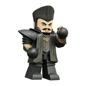 Diamond Comic Distributors, Inc. Alice Through the Looking Glass: 4" Time Vinimate Vinyl Figure - 1 of 4