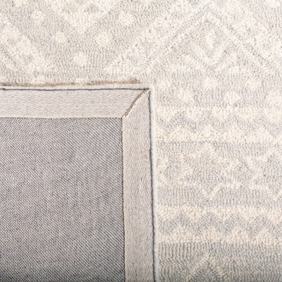 Hand-Tufted Artisanal Wool Round Rug in Gray - 5' Diameter
