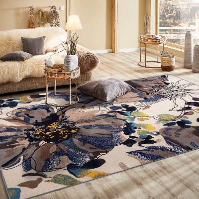 Cream Floral Non-Slip Synthetic 5' x 7' Area Rug
