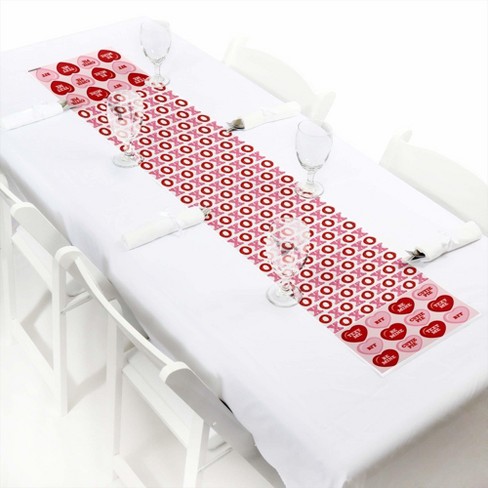 Valentines day store table runner