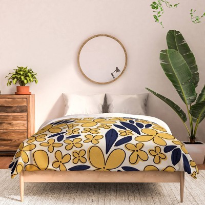Deny Designs Full/Queen Alisa Galitsyna Four Leaf Flower Pattern Comforter and Pillow Sham Set Yellow: Modern Floral Bedding, Lightweight Polyester — фото 3