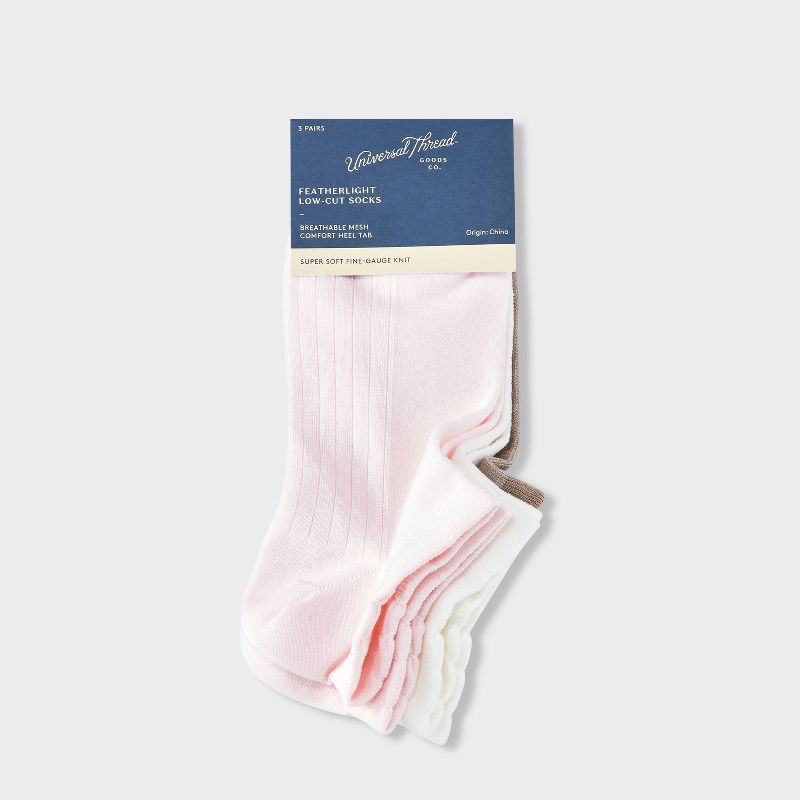 Women's 3pk Featherlight Super Soft Fine Gauge Knit Low Cut Socks - Universal Thread™ 4-10, 3 of 5