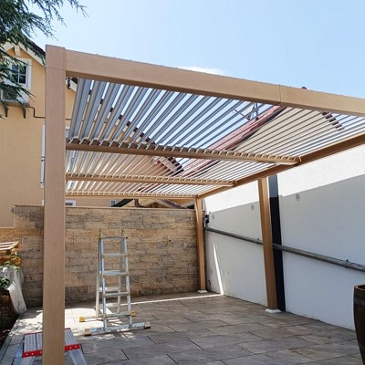 PURPLE LEAF Louvered Pergola Outdoor Aluminum Pergola with White Adjustable Rainproof Roof Wood Grain Frame Hardtop Gazebo for Patio Deck Garden