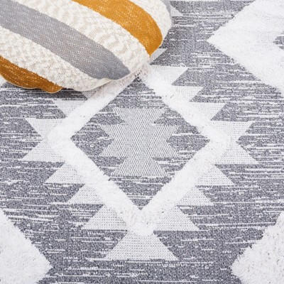 Ivory Nomadic Charm 4' x 6' Synthetic Flat Woven Area Rug
