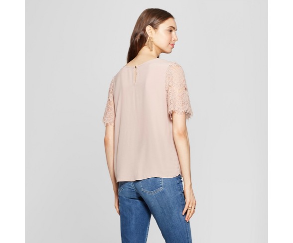 Women's Lace Short Sleeve Top - Lily Star (Juniors') Blush XS