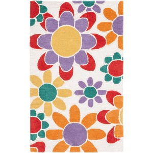 Safavieh Kids SFK923 Hand Tufted Area Rug  - Safavieh - 1 of 4