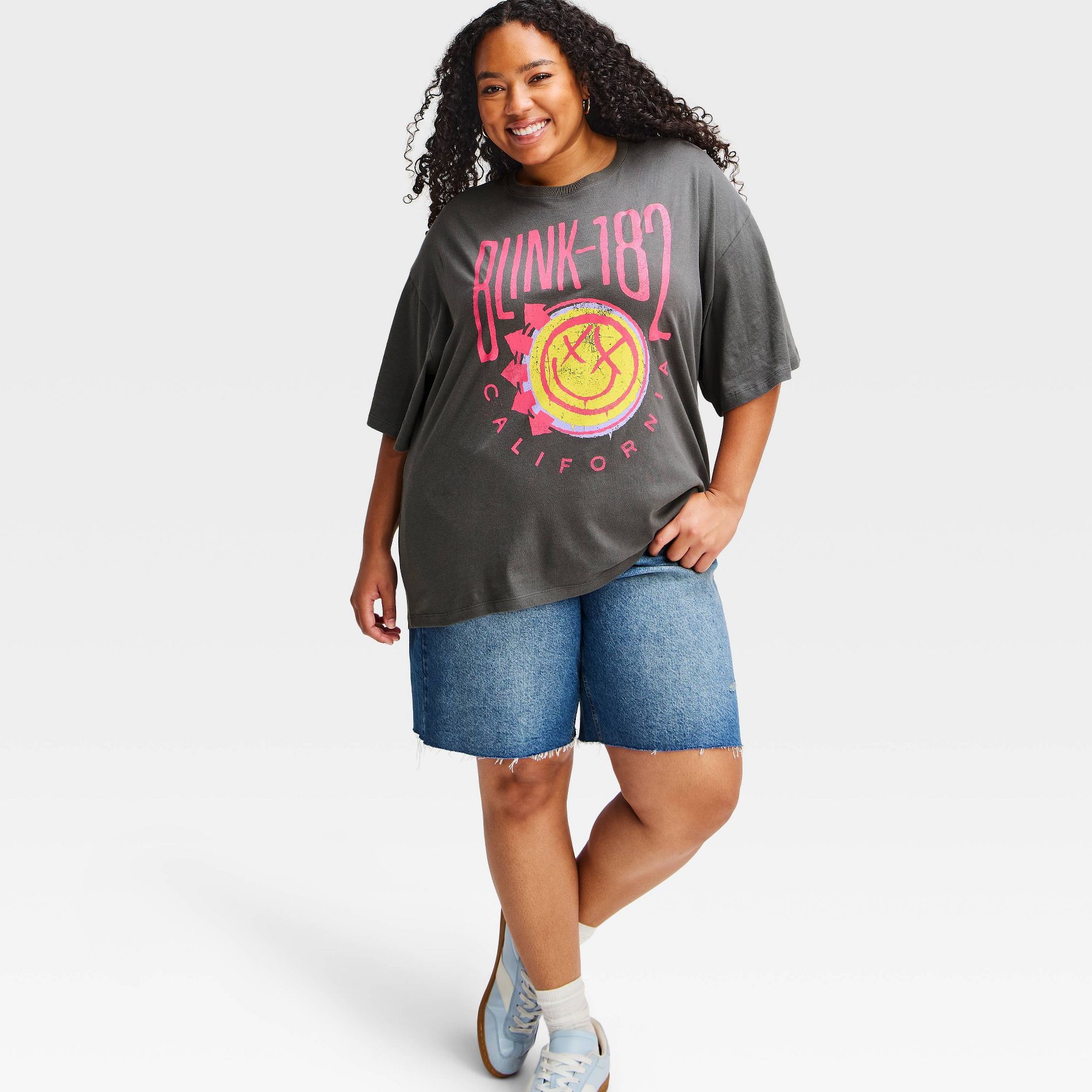 Women's Blink-182 Oversized Short Sleeve Graphic T-Shirt - Dark Gray 1X