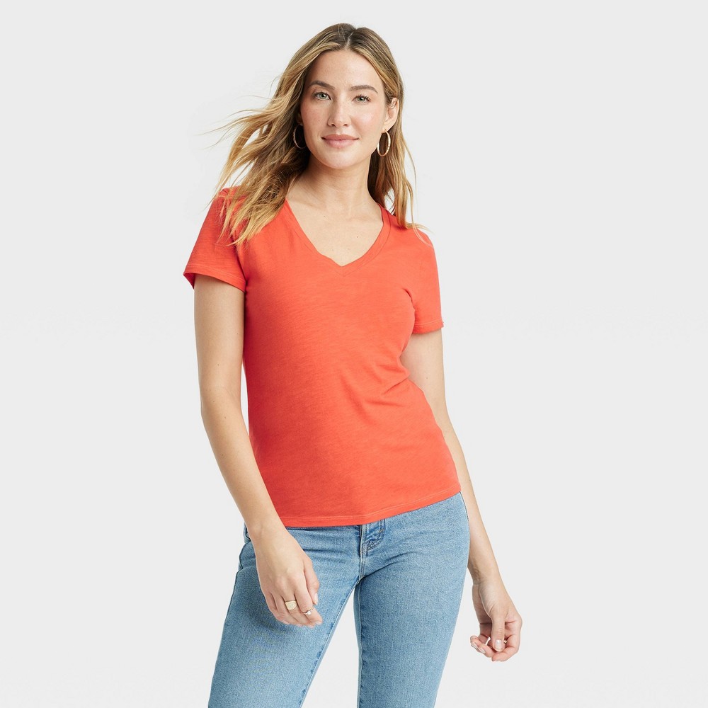 Women's Fitted Short Sleeve V-Neck T-Shirt - Universal Thread™ Tomato Red 