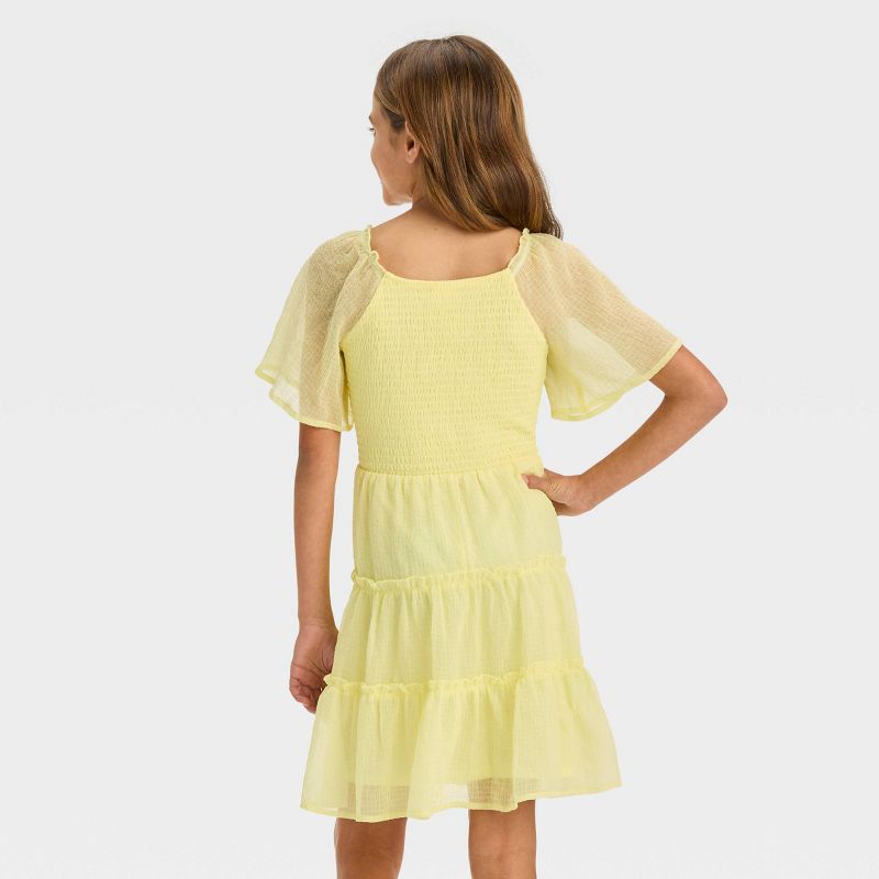 Girls' Smocked Bodice Flutter Sleeve Textured Dress - art class™, 3 of 5