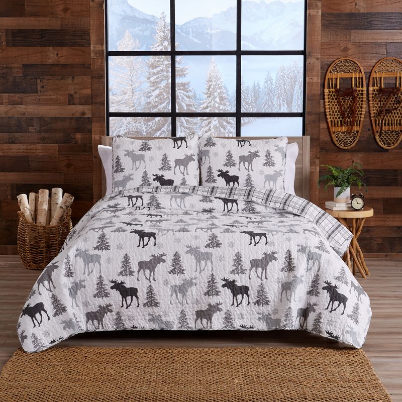 Great Bay Home Rustic Lodge Reversible Quilt Set With Shams, 4 of 9