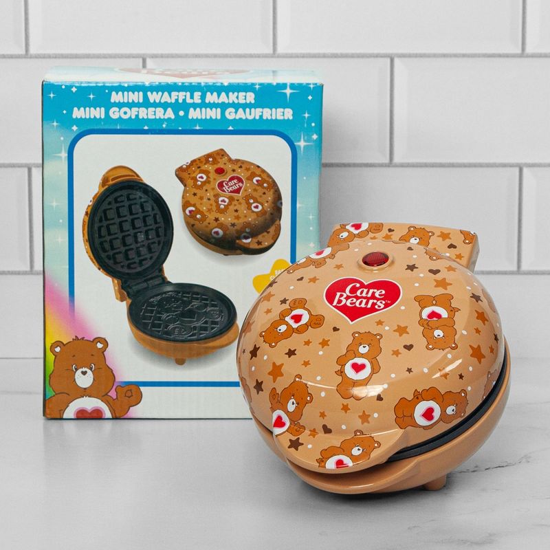 Uncanny Brands Care Bears Tenderheart Mini Waffle Maker, 4 of 5