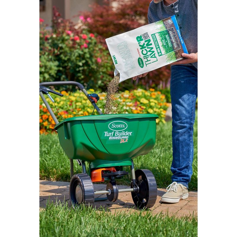 Scotts 3-in-1 Thick&#39;R Lawn Sun &#38; Shade Soil, 4 of 13