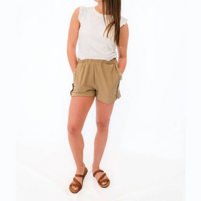Women's Side Button Shorts - Doe and Rae