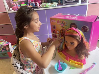 Barbie Totally Hair Styling Doll Head & 20+ Accessories, Color Reveal &  Color-Change Pieces, Curly Brown Neon Rainbow Hair