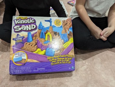 Kinetic Sand Deluxe Beach Castle - Coffret Château De Sable Magique 1,13 Kg Avec Moules & Accessoires