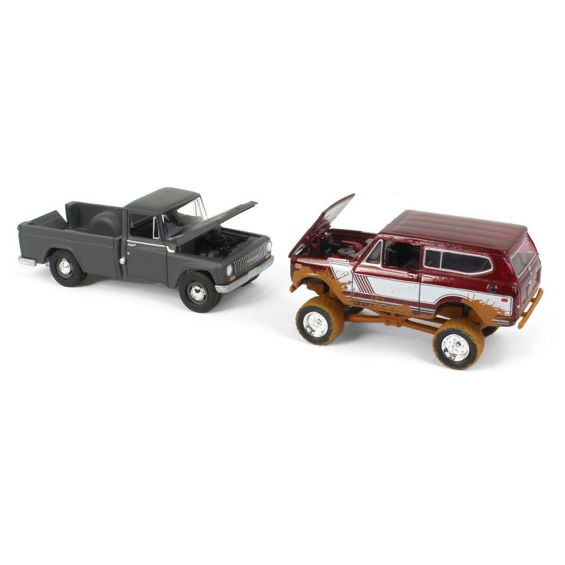 Johnny Lightning 1/64 Limited Edition International Harvester 2 Pack, 1965 Model 1200 and 1979 Scout Muddy Version JLCP7353, 5 of 7