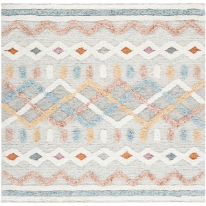 Kenya KNY664 Hand Tufted Indoor Rugs - Safavieh - 1 of 4