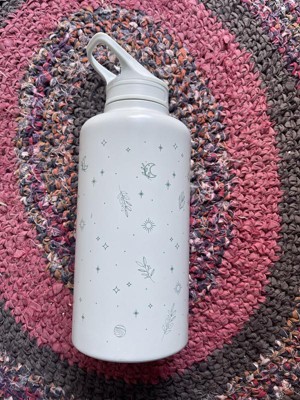 POPFLEX by Blogilates Cottagecore Water Bottle - 64 Oz. Insulated Water  Bottle for Ice Cold Liquids - Cute Sweat Proof Stainless Steel Water Bottles  - Easy Crystal Clear Flip Top Straw, Leak