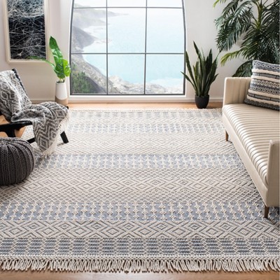 Ivory and Blue Hand-Tufted Wool 6' x 9' Area Rug