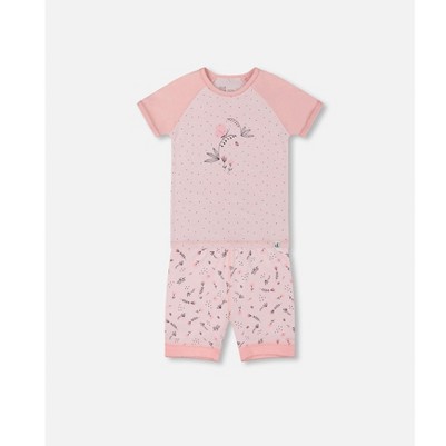 small pink flowers on pale pink