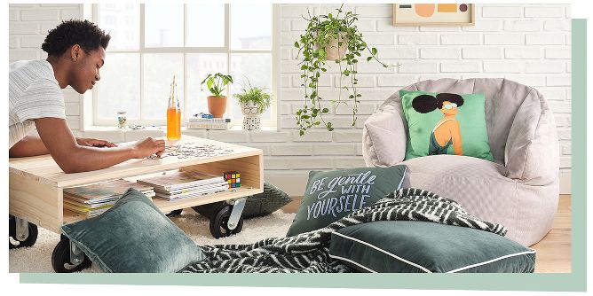 Dorm Room Essentials - The Motherchic