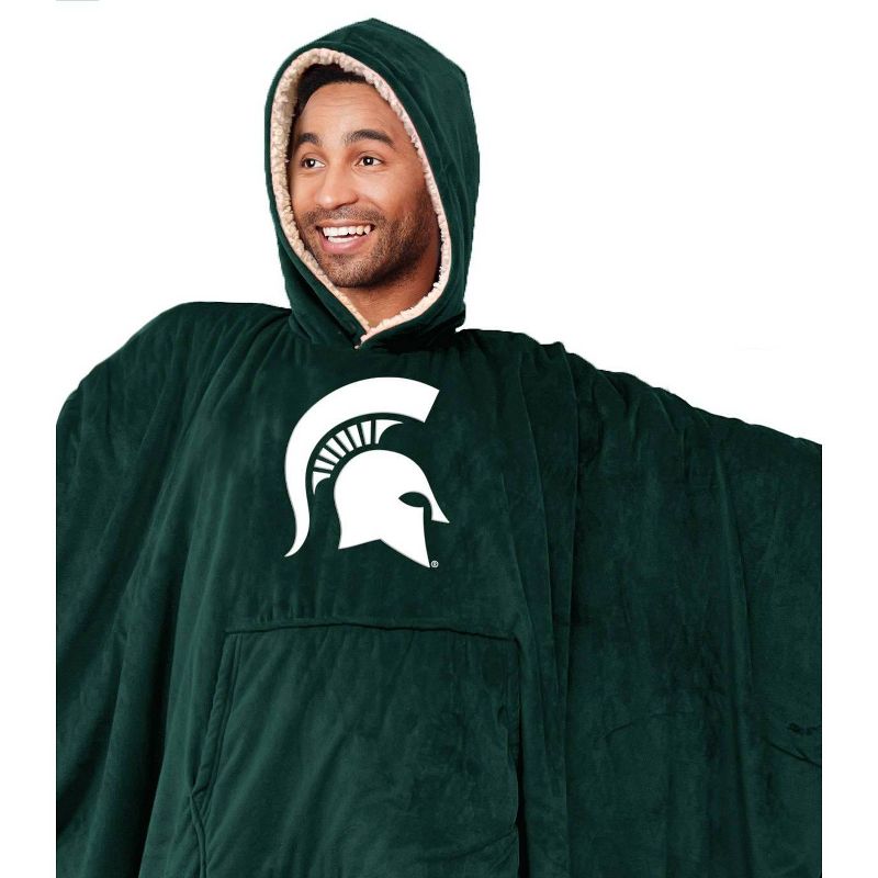 NCAA Michigan State Spartans Team Color Bloncho with Logo Patch and Faux Shearling Inside Throw Blanket, 2 of 4