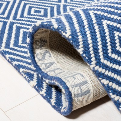 Handmade Light Blue and Ivory Wool Area Rug 4' x 6'