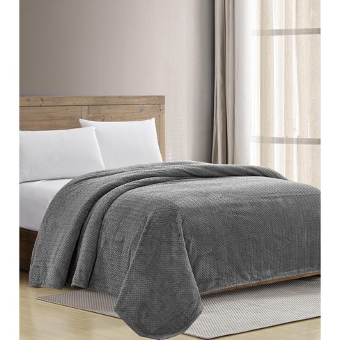 Gray Full/Queen Oversize Plush Blanket