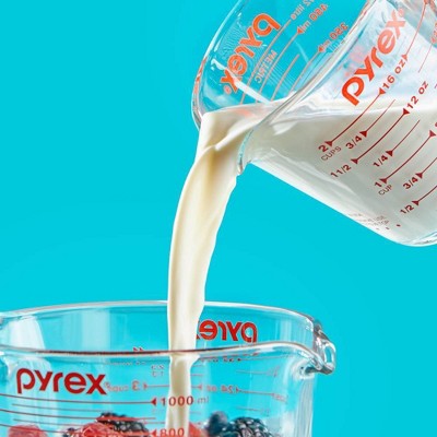 Pyrex 3-Piece Clear Glass Measuring Cup Set with Red Markings