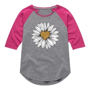 Girls' - Instant Message - Leopard Print Heart Daisy Shirt Tail Raglan Graphic T-shirt - 1 of 3