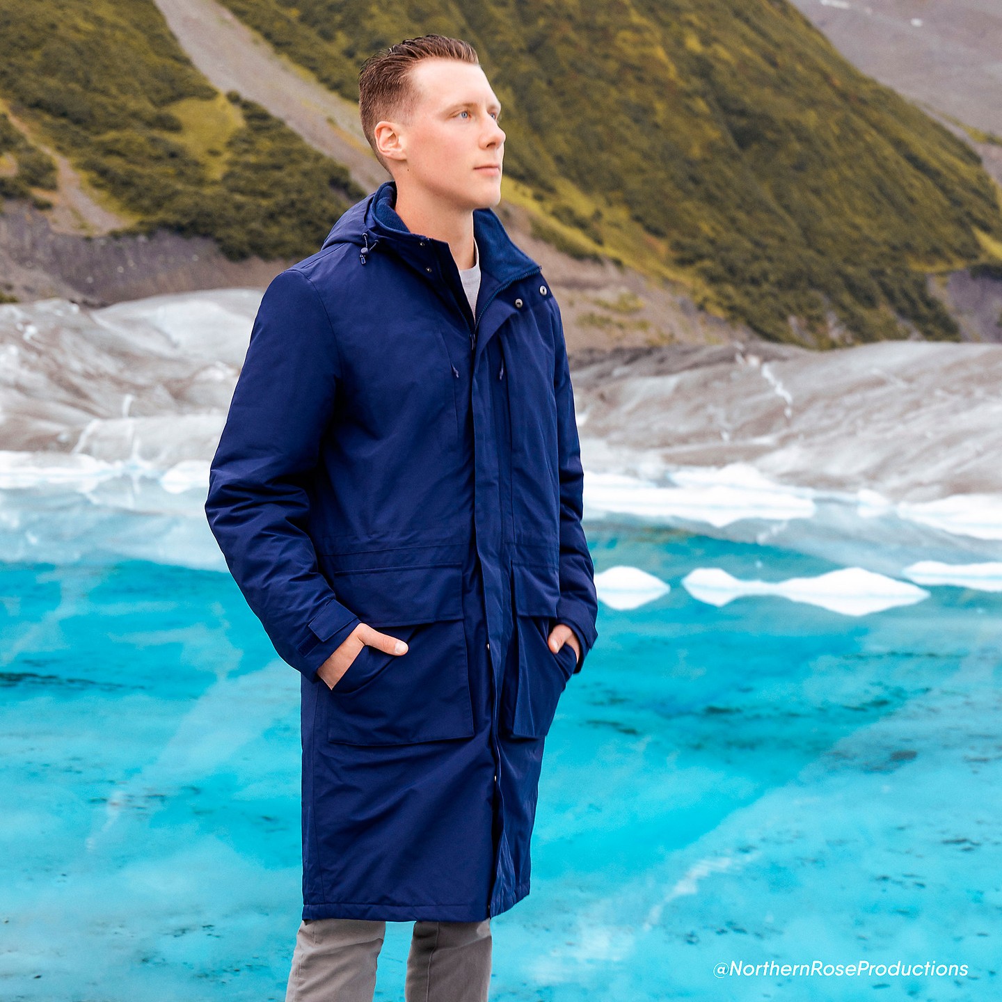 Мужское пальто Lands' End Squall Waterproof Insulated Winter Stadium Coat - Small - Deep Sea Navy, цвет: Тёмно-синий — фото 4