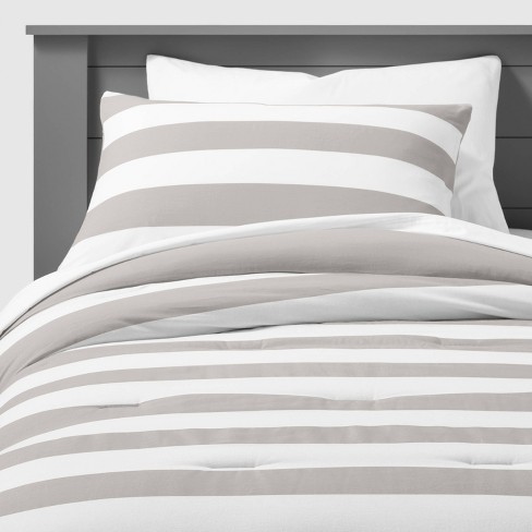 Pillowfort rugby stripe on sale comforter