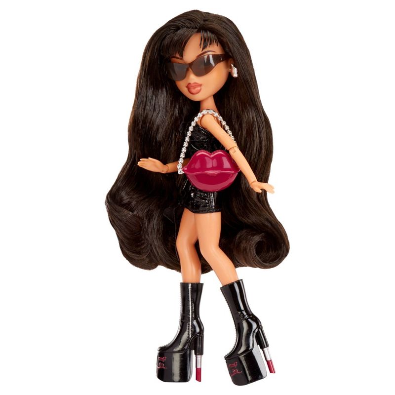Bratz x Kylie Jenner Day Fashion Doll with Accessories and Poster, 6 of 14