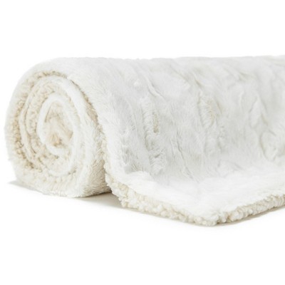 Luxurious Beige Faux Fur Reversible Sherpa Throw Blanket