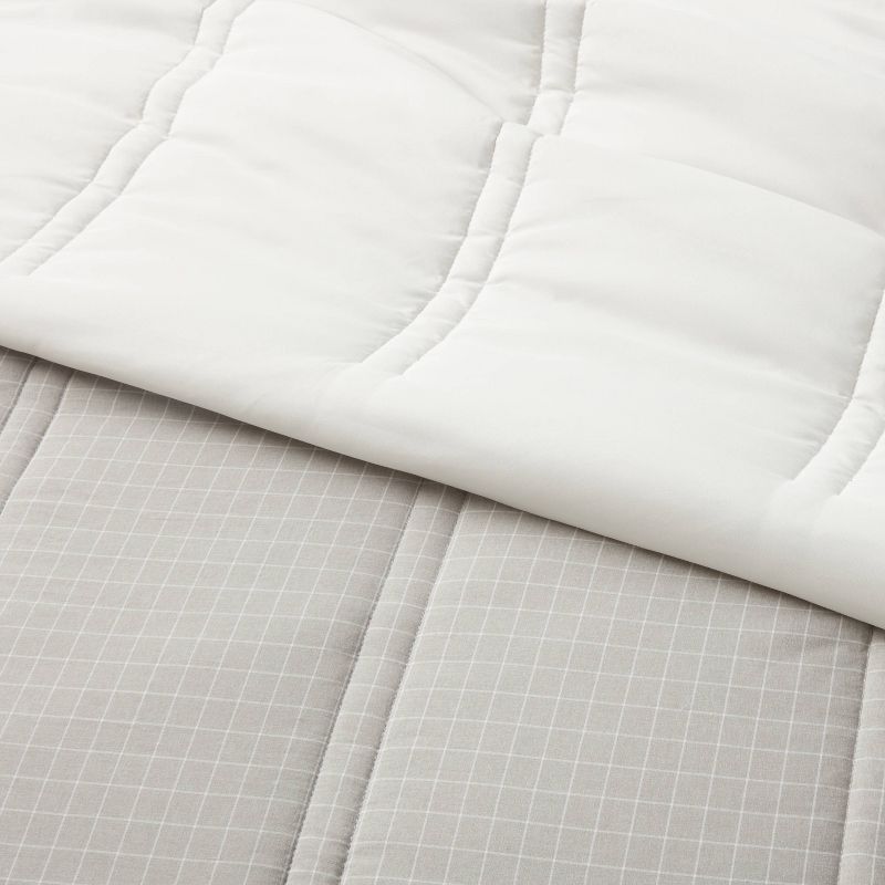 Lofty Microfiber Printed Comforter - Room Essentials™, 5 of 6