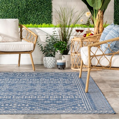 Coastal Charm Blue Synthetic 3' 9" x 5' 7" Indoor/Outdoor Area Rug